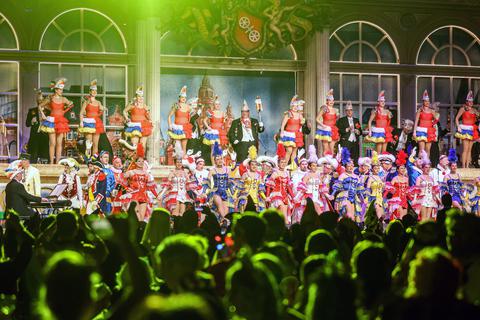 Finale der Sitzung des Mainzer Carneval-Vereins in der Rheingoldhalle. 