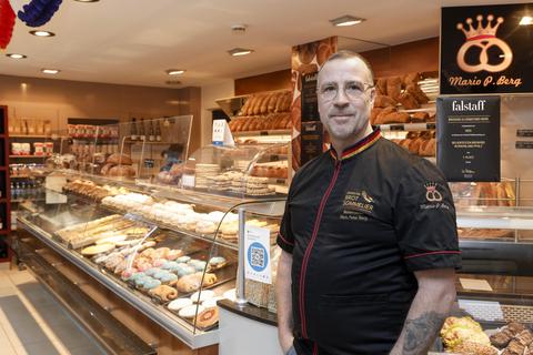 Bäckermeister und Brotsommelier Mario Berg eröffnet in wenigen Wochen eine Filiale in der Gonsenheimer Breiten Straße. Auch seinen Mitarbeitern macht er neue Angebote. 
