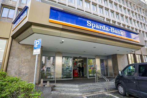 Unbekannte räumten zuletzt in der Sparda-Bank Südwest-Filiale in der Rhabanusstraße in Mainz diverse Schließfächer aus.     Archivfoto: Harald Kaster