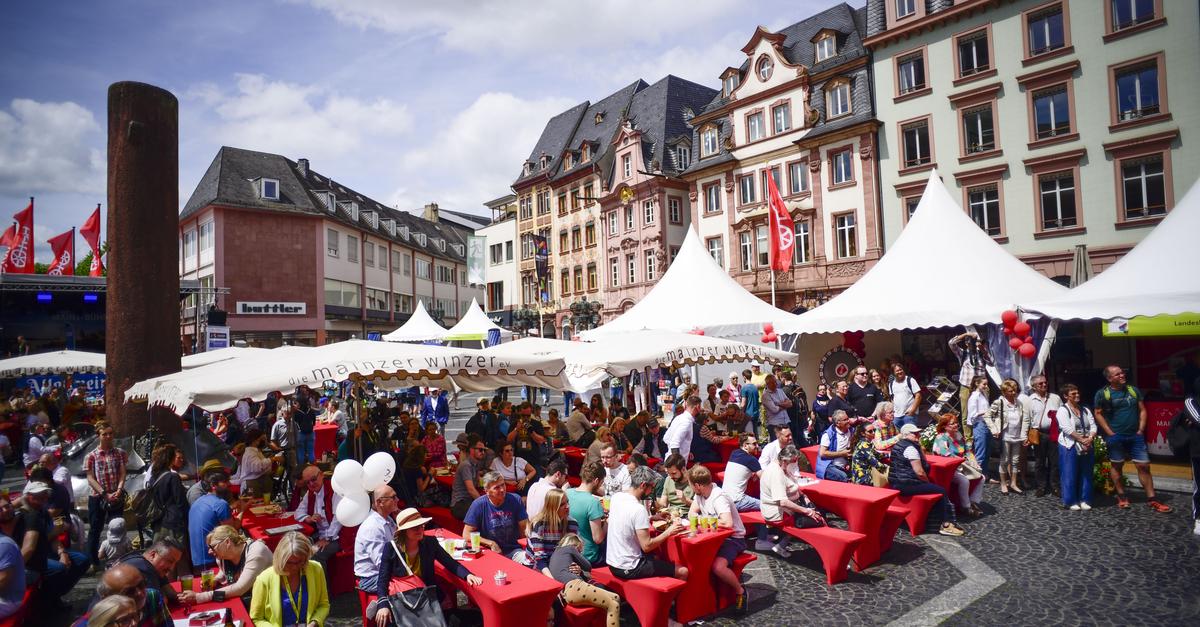 Stilvolle Markt Rheinland Pfalz Heute Bild