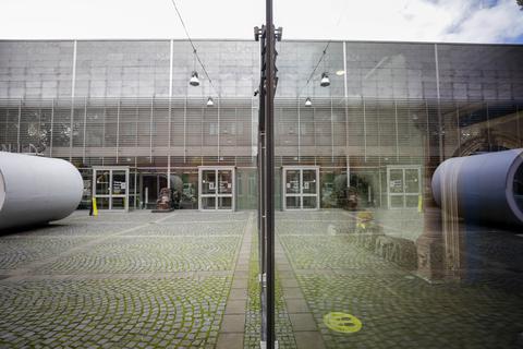 Ein Blick in die Glaskugel: Am Donnerstag kommender Woche entscheidet sich, wie das neue Gutenberg-Museum in Mainz aussehen soll.  Foto: Sascha Kopp