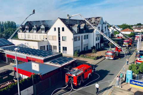 Im Gonsenheimer Gewerbegebiet gab es einen Großbrand. Foto: Sascha Kopp