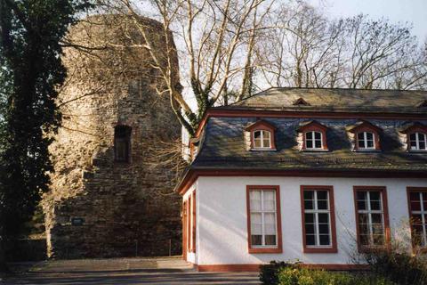 Das Stadthistorische Museum Mainz ist seit 2003 im Bau D der Zitadelle unterhalb des Drusussteins ansässig. 