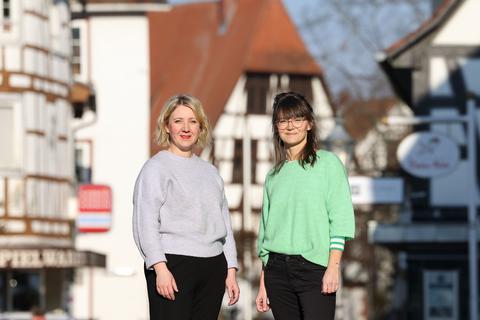 Ihre kreative Geschäftsidee wird einen Laden an der Braunstraße in Michelstadt beleben: Vanessa Hundertmark (links) und Anja Oetzmann von Sochaczewski eröffnen dort im April "Die Werkschaft".