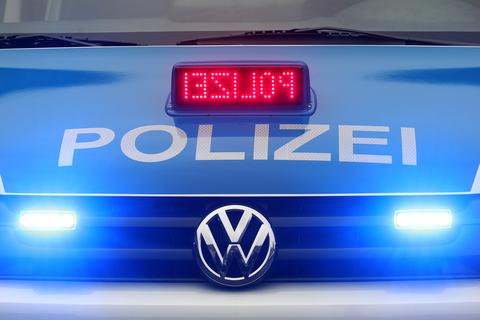 Die Frontpartie eines Polizeiautos.  Symbolfoto: dpa