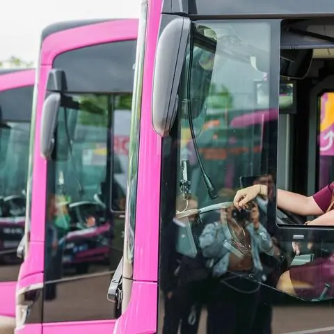 Während der Bauarbeiten auf der Strecke zwischen Frankfurt und Mannheim fahren als Ersatz Busse. (Archivbild)