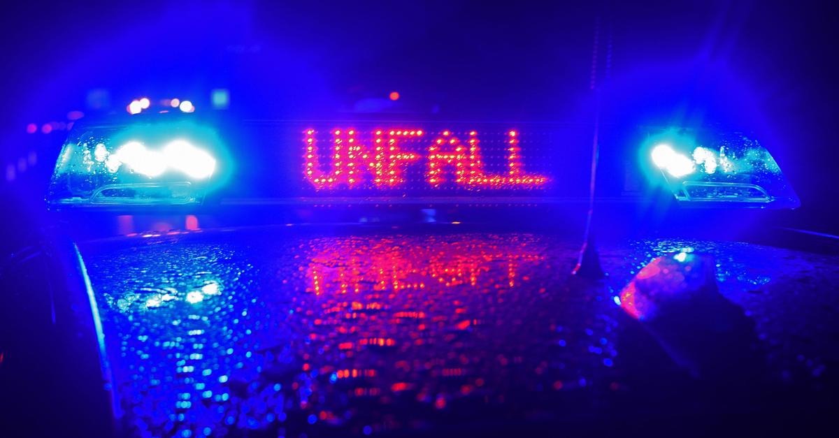 B9 nach Unfall voll gesperrt