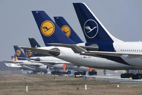 BU: Die Nordwestbahn diente monatelang als Flugzeug-Abstellfläche.  Foto: dpa