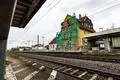 Am Bahnhof in Groß-Gerau Dornheim wird bereits die Fassade des Empfangsgebäudes erneuert, auch der Zugang soll verschönert werden. Zwei Aufzüge werden eingebaut, Bahnsteig 2 soll barrierefrei werden.