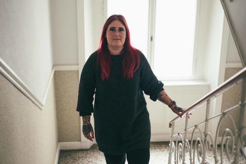 Nach wenigen Treppenstufen ist Sophie Achter erledigt. Der Grund: ein Lipödem.