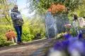 Wiesbaden: Friedhöfsgärtner in Wiesbaden - Gespräch mit Stefan Berger von der Arbeitsgemeinschaft Wiesbadener Friedhofsgärtner (Waldfriedhof Dotzheim) - 