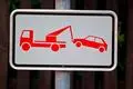 Spaßbremse Abschleppwagen: Wildparker versperren teilweise Rettungswege.