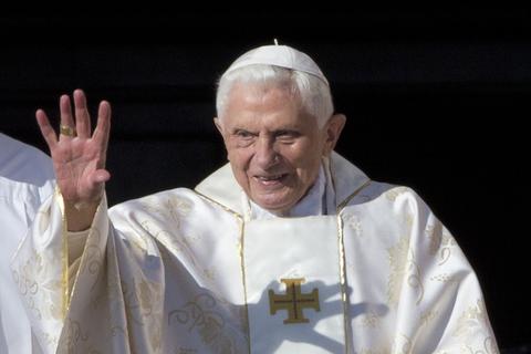 Der emeritierte Papst Benedikt XVI.  Foto: Andrew Medichini/AP/dpa
