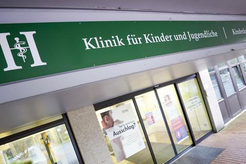 Eingangsbereich der HSK-Kinderklinik in Wiesbaden. Foto: Sascha Kopp /VRM