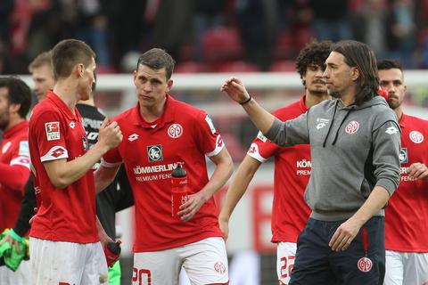 Blogger Reinhard Rehberg meint, Mainz 05 kann nur über das Kollektiv gegen Schalke 04 bestehen. Foto: dpa