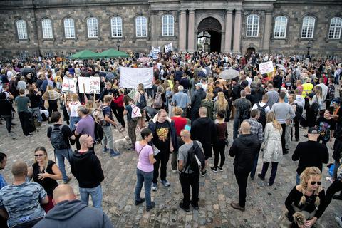 Ende August gab es in Kopenhagen noch massive Proteste gegen die dänischen Corona-Maßnahmen. Nun ist die Hauptstadt als Risikogebiet deklariert. Foto: Nils Meilvang