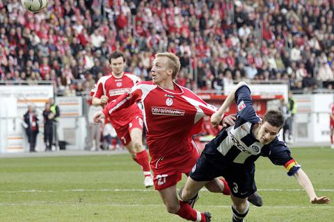 Eine der Geschichten, die für Mainz 05 mit Energie Cottbus verknüpft sind, ist die von Stürmer Michael Thurk, der die Mainzer zum Aufstieg schoss und dann zum Nichtaufsteiger Cottbus wechselte. 