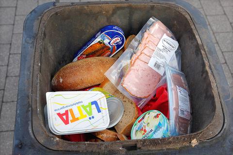 Weltweit werden etwa ein Drittel der Lebensmittel weggeworfen. Symbolfoto: dpa