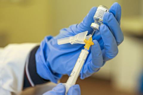 Jüngere Astrazeneca-Geimpfte sollen auf anderes Präparat umsteigen. Symbolfoto: René Vigneron
