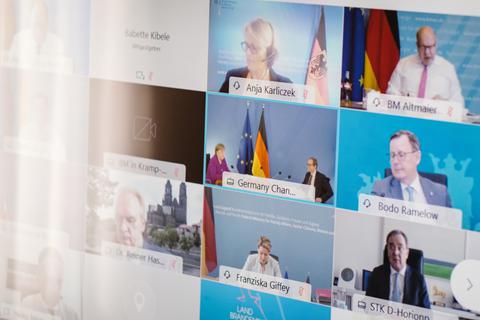 Die Bund-Länder-Konferenz wurde zuletzt digital abgehalten. Das könnte sich bald wieder ändern. Foto: Ole Sparta/dpa