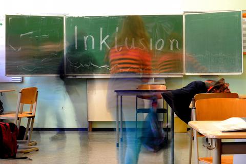 Lediglich 29 Prozent der allgemeinbildenden Schulen in Rheinland-Pfalz haben Erfahrung mit inklusivem Unterricht. Foto: dpa
