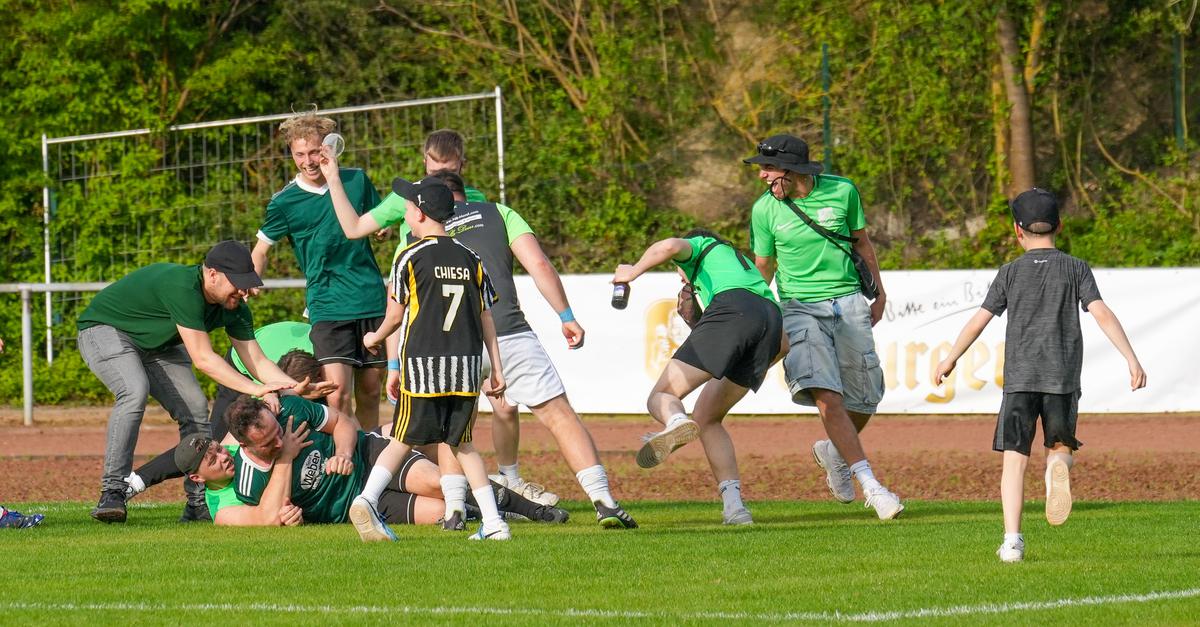Fußball-Pokalheld erklärt sein 60-Meter-Traumtor
