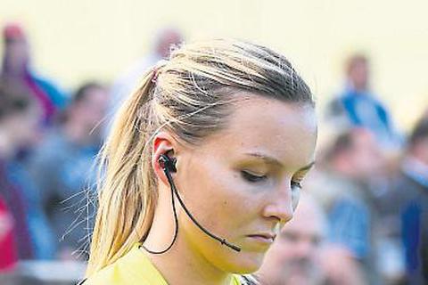 Fabienne Michel ist nun die fünfte DFB-Schiedsrichterin, die auf der Fifa-Liste steht. Foto: Imago 
