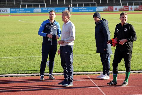Erfolgreiches Team bei der Eintracht: Oliver Holste (Zweiter von links) mit Co-Trainer Christopher Diedrich, Thorsten Effgen und Andreas Christ (von links) Foto: Mario Luge