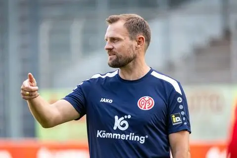 Trainer Bo Svensson hat ehrgeizige Ziele, aber auch eine hohe Bindung an Mainz.