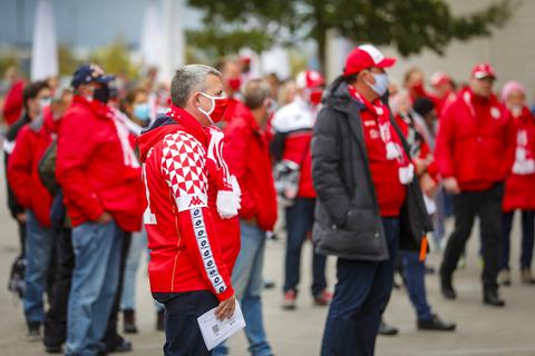 Zur Saison 2021/2022 dürfen Fans von Mainz 05 wieder ins Stadion, um Bundesliga-Fußball zu sehen. Foto: Lukas Görlach