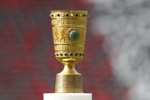 Der DFB-Pokal. Foto: dpa