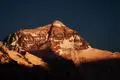 Blick auf den Mount Everest bei Sonnenuntergang in der Autonomen Region Tibet im Südwesten Chinas. +++ dpa-Bildfunk +++ Foto: picture alliance/dpa/XinHua