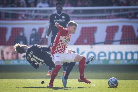 Jonathan Burkardt im Spiel gegen Arminia Bielefeld. Foto: Lukas Görlach