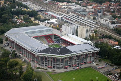 Das Fritz-Walter-Stadion.  Archivfoto: dpa