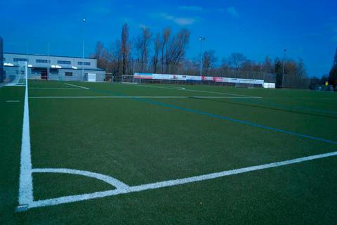 Der Nackenheimer Sportplatz ist aktuell gesperrt.    Foto: Martin Imruck 