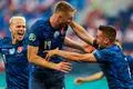 Milan Skriniar (Mitte) will gemeinsam mit Ondrej Duda (l) und Robert Mak auch bei der EM in Deutschland jubeln.