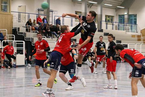 In den rheinhessischen Hallen, wie hier vergangenen Herbst in Osthofen, wird ab diesem Wochenende wieder Handball gespielt. Meistens zumindest. Archivfoto: pakalski-press/Christine Dirigo