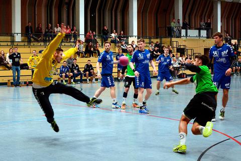Torwart Jannik Gippert avanciert zum Budenheimer Matchwinner. Archivfoto: Linnemann 
