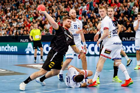 Ob hinten im Innenblock oder vorne am Kreis: Der Rheingauer Johannes Golla ist zu einer festen Größe in der Handball-Nationalmannschaft avanciert.